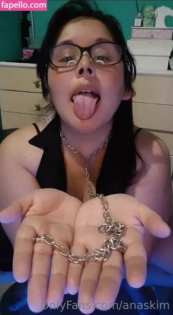 anaskim Onlyfans Photo Gallery 