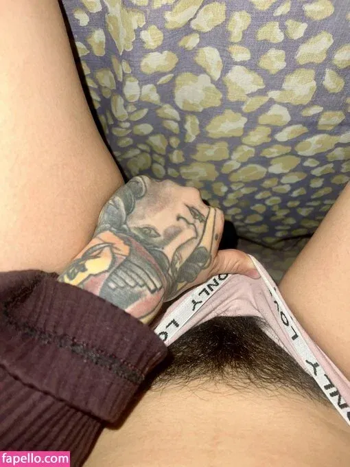 Hairy Luvo Onlyfans Photo Gallery 