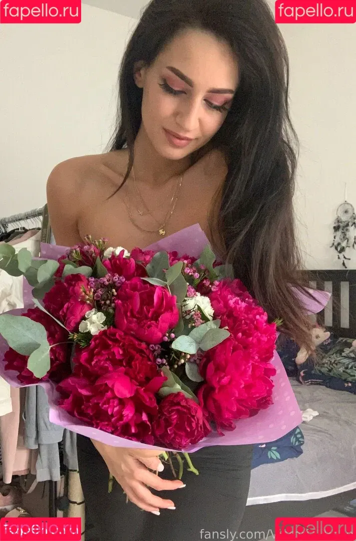 Victoria Rose Onlyfans Photo Gallery 