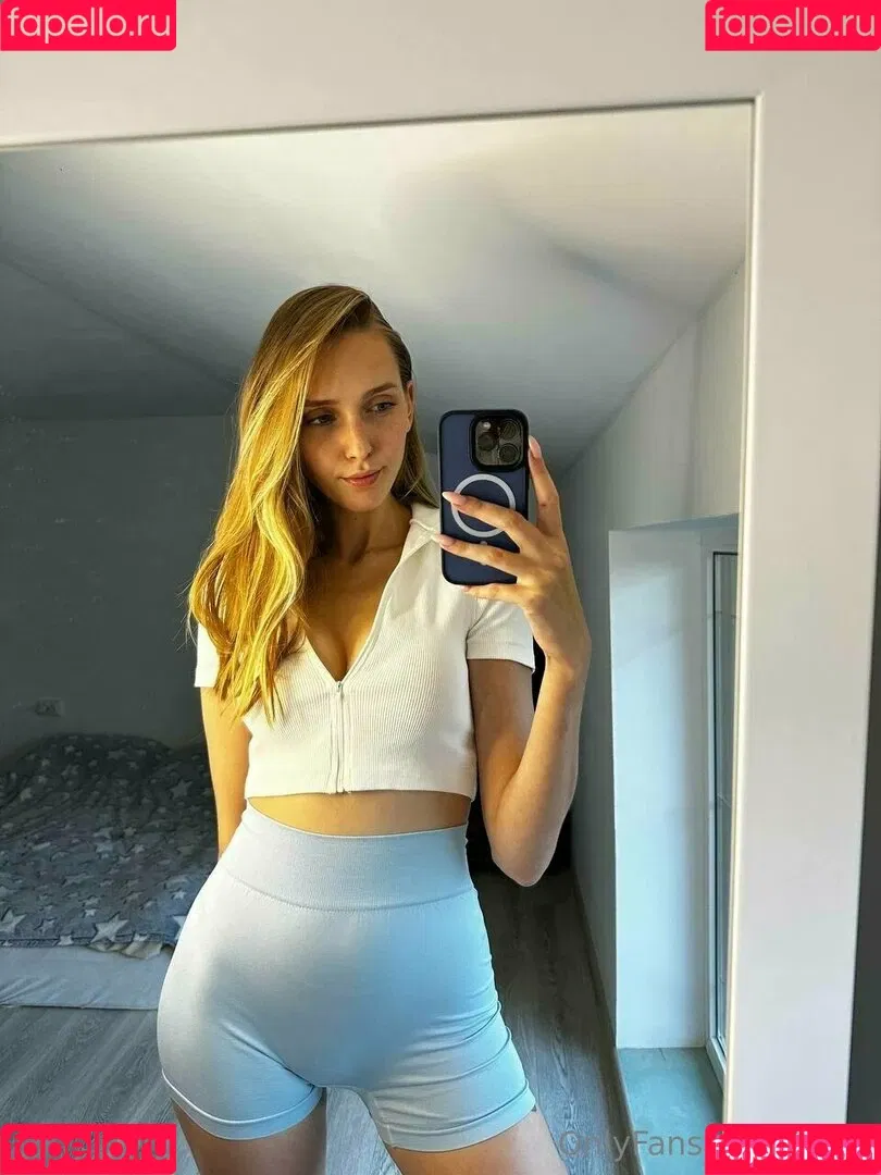 i.lina Onlyfans Photo Gallery 