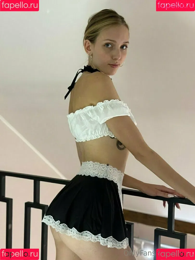 i.lina Onlyfans Photo Gallery 
