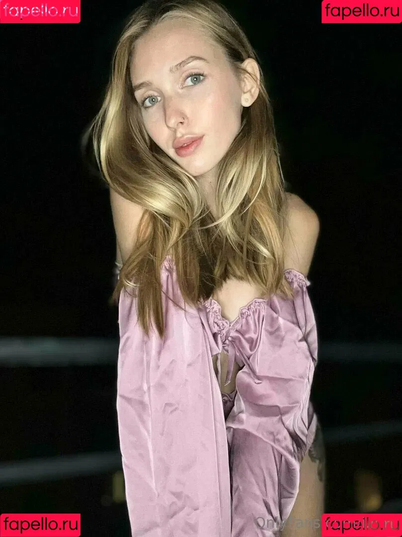 i.lina Onlyfans Photo Gallery 