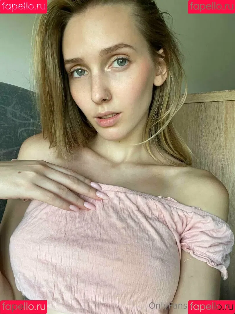 i.lina Onlyfans Photo Gallery 