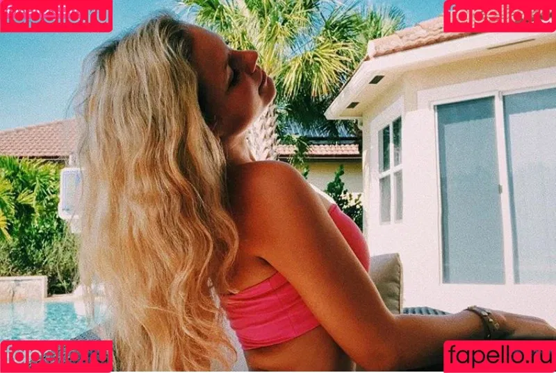 Kyla Deaver Onlyfans Photo Gallery 