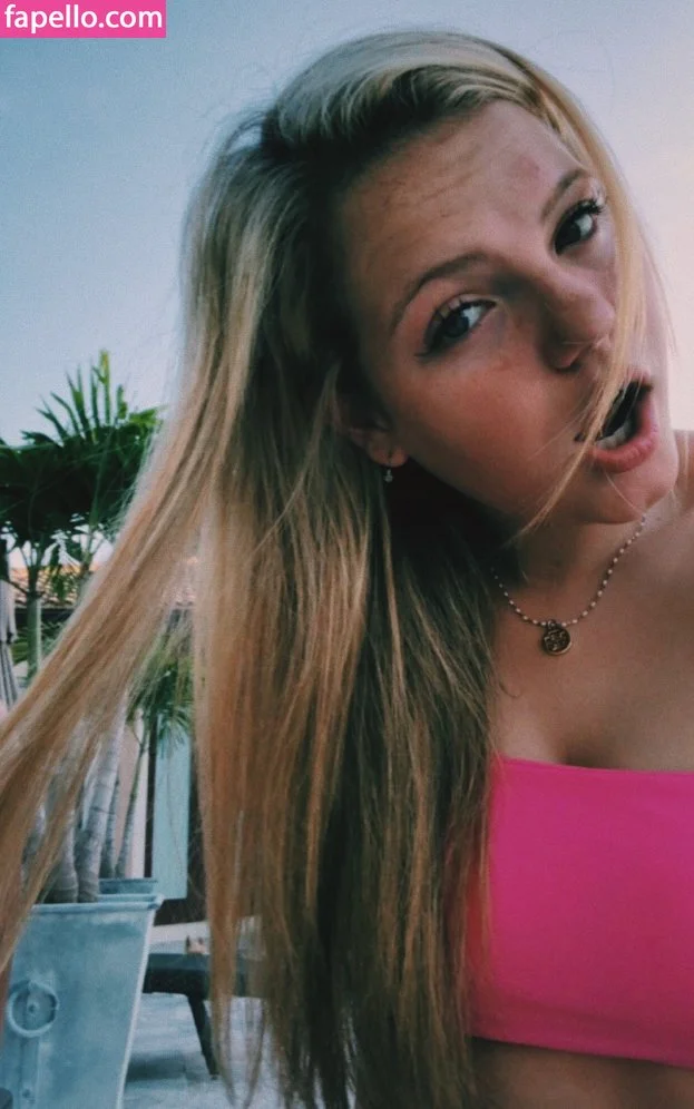 Kyla Deaver Onlyfans Photo Gallery 