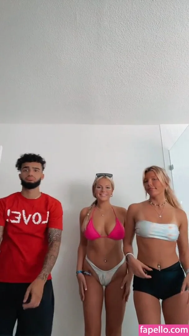 Kyla Deaver Onlyfans Photo Gallery 