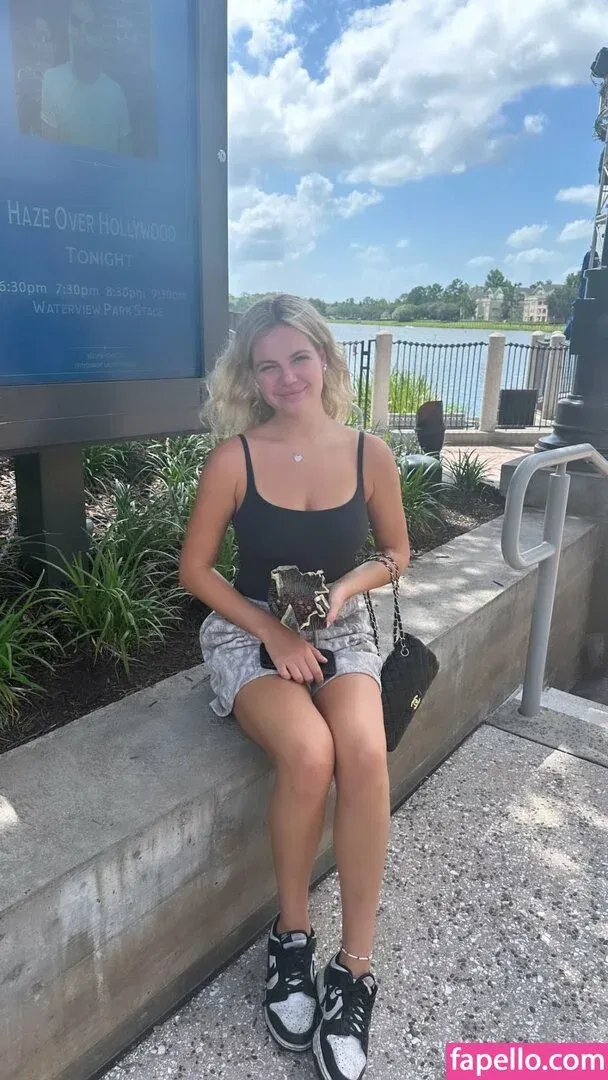 Kyla Deaver Onlyfans Photo Gallery 