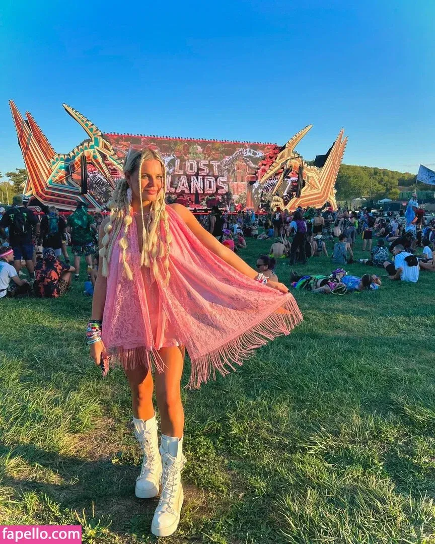 Kyla Deaver Onlyfans Photo Gallery 