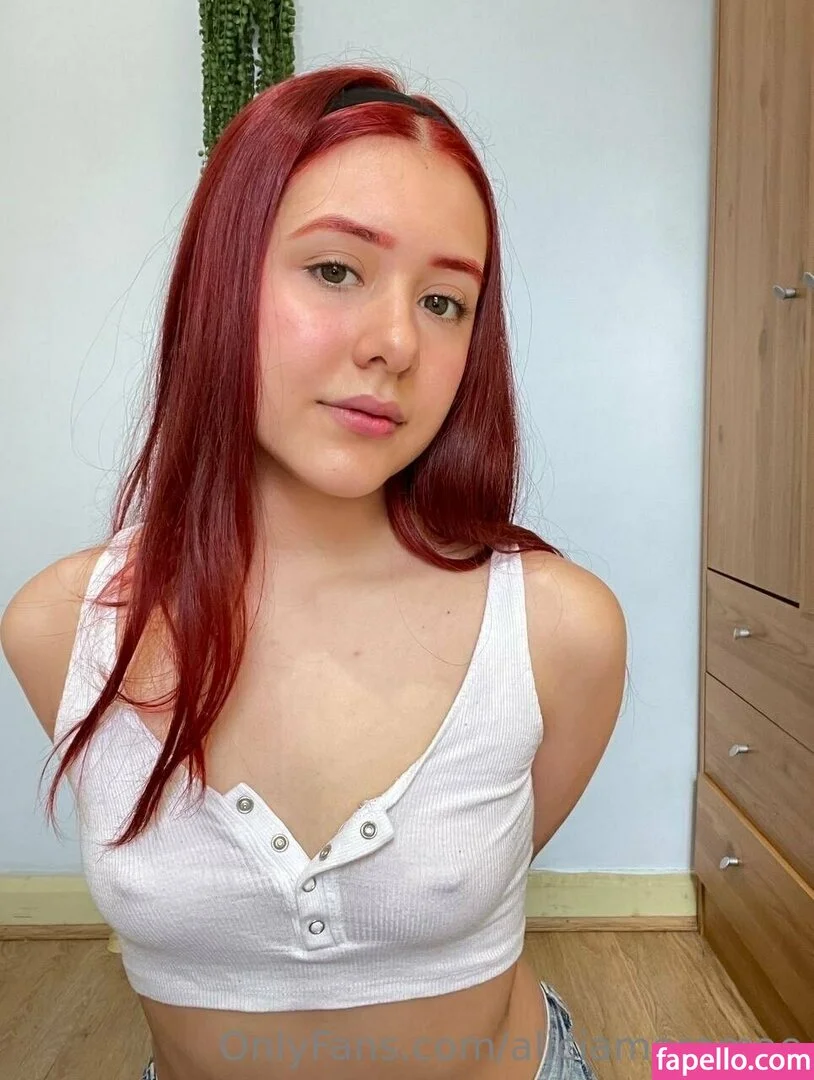 aliciamoramae Onlyfans Photo Gallery 