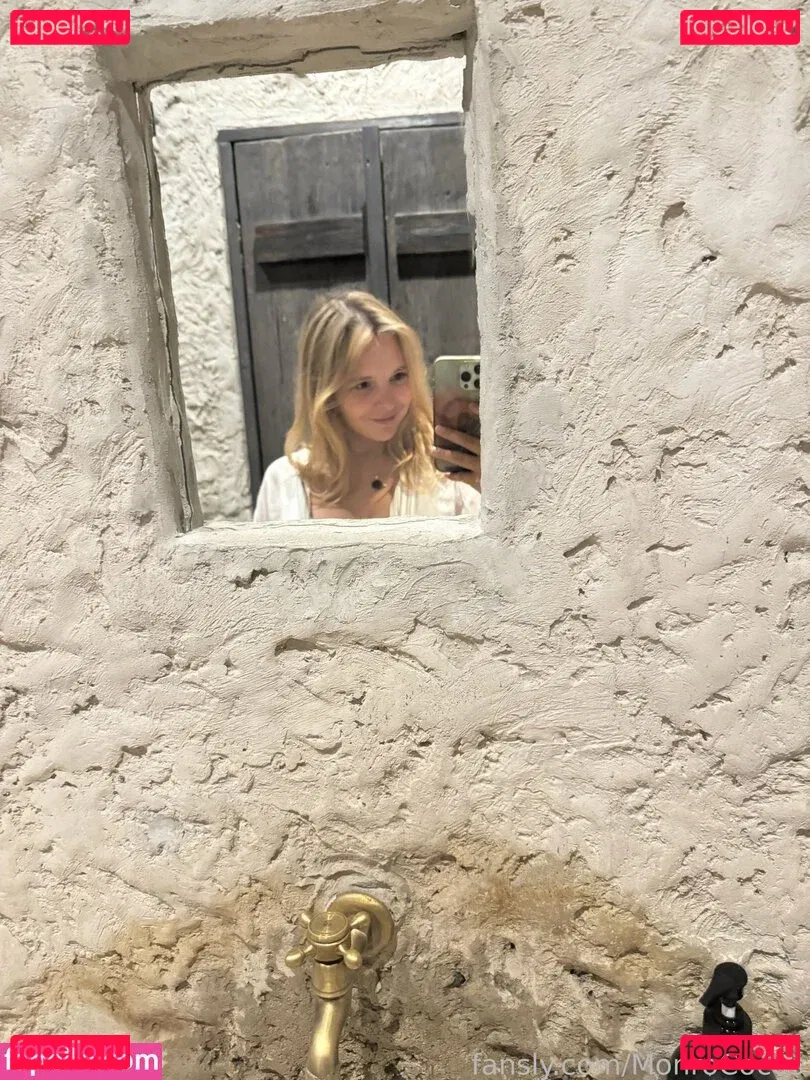 MonroCocos Onlyfans Photo Gallery 