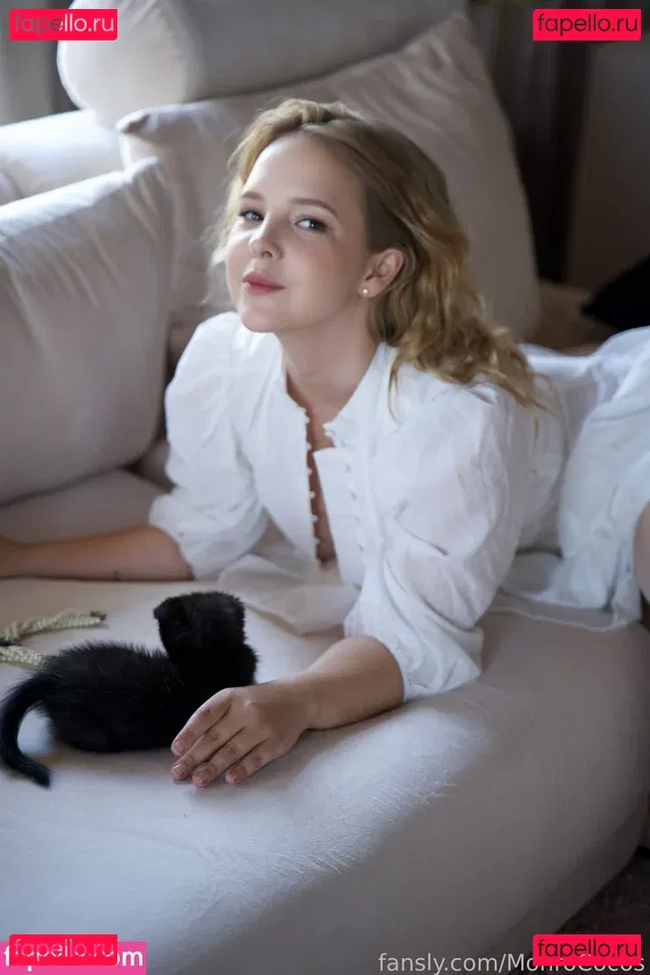 MonroCocos Onlyfans Photo Gallery 