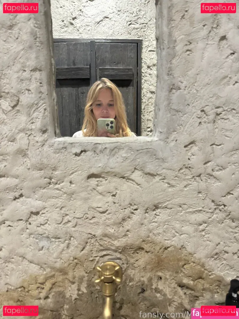 MonroCocos Onlyfans Photo Gallery 