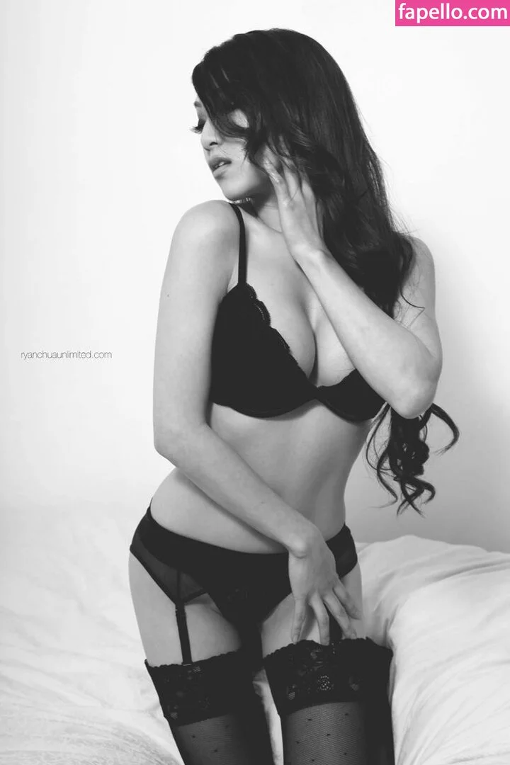 Vampybitme Onlyfans Photo Gallery 