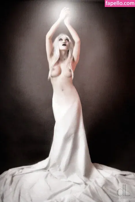 Vampybitme Onlyfans Photo Gallery 