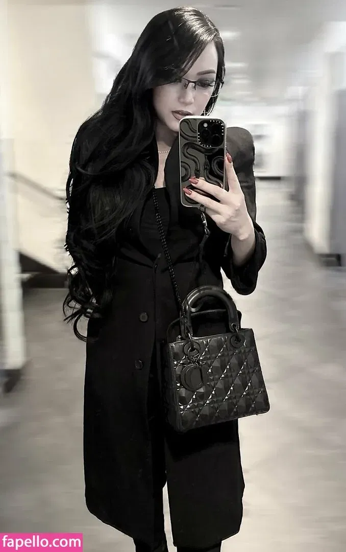 Vampybitme Onlyfans Photo Gallery 