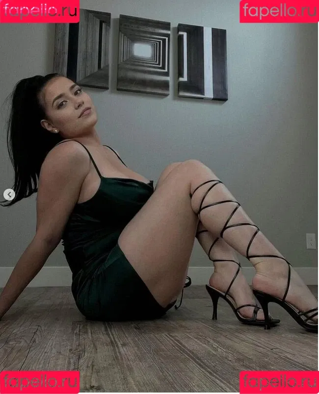 Parya_per Onlyfans Photo Gallery 