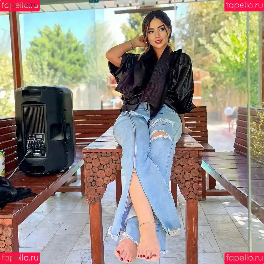 Parya_per Onlyfans Photo Gallery 