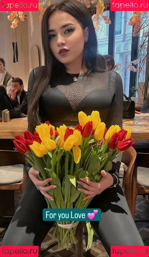 Parya_per Onlyfans Photo Gallery 