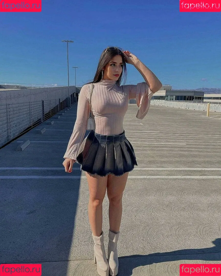 Parya_per Onlyfans Photo Gallery 