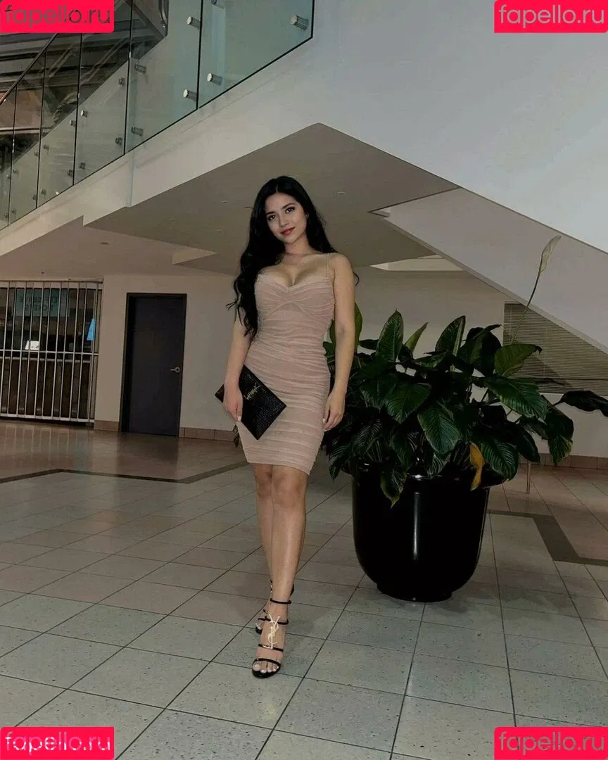 Parya_per Onlyfans Photo Gallery 