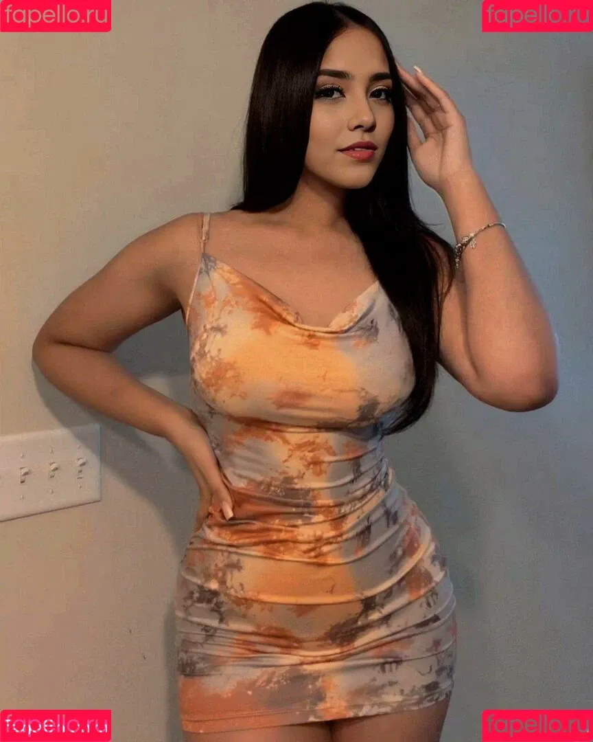 Parya_per Onlyfans Photo Gallery 