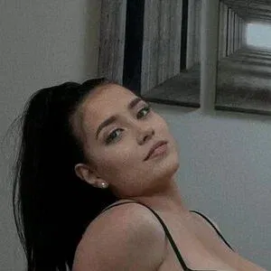 Parya_per Onlyfans Photo Gallery 