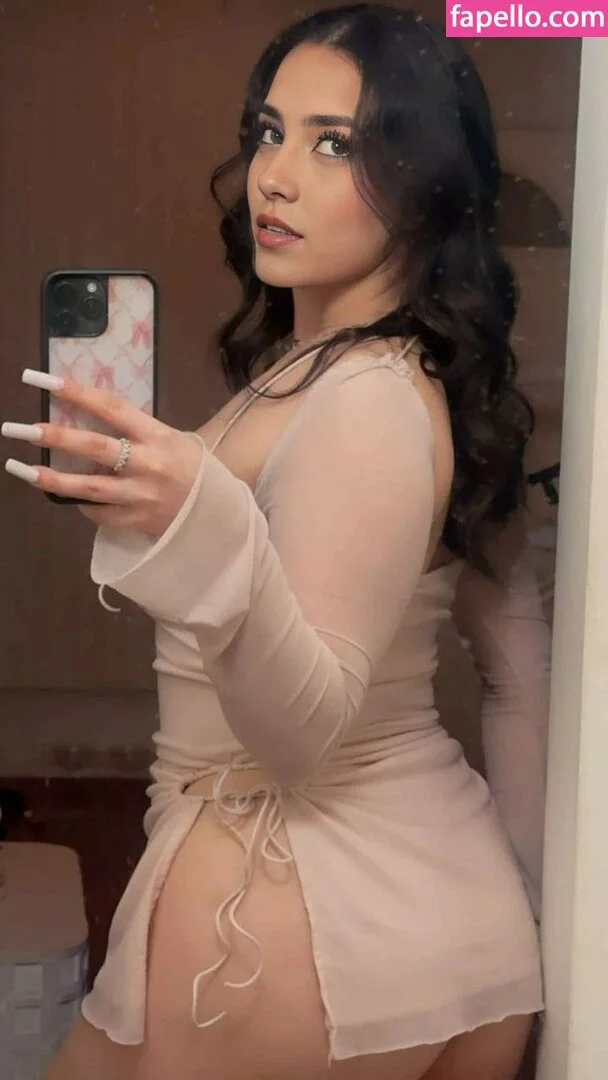 Parya_per Onlyfans Photo Gallery 