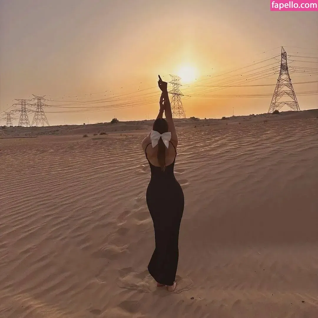 Parya_per Onlyfans Photo Gallery 