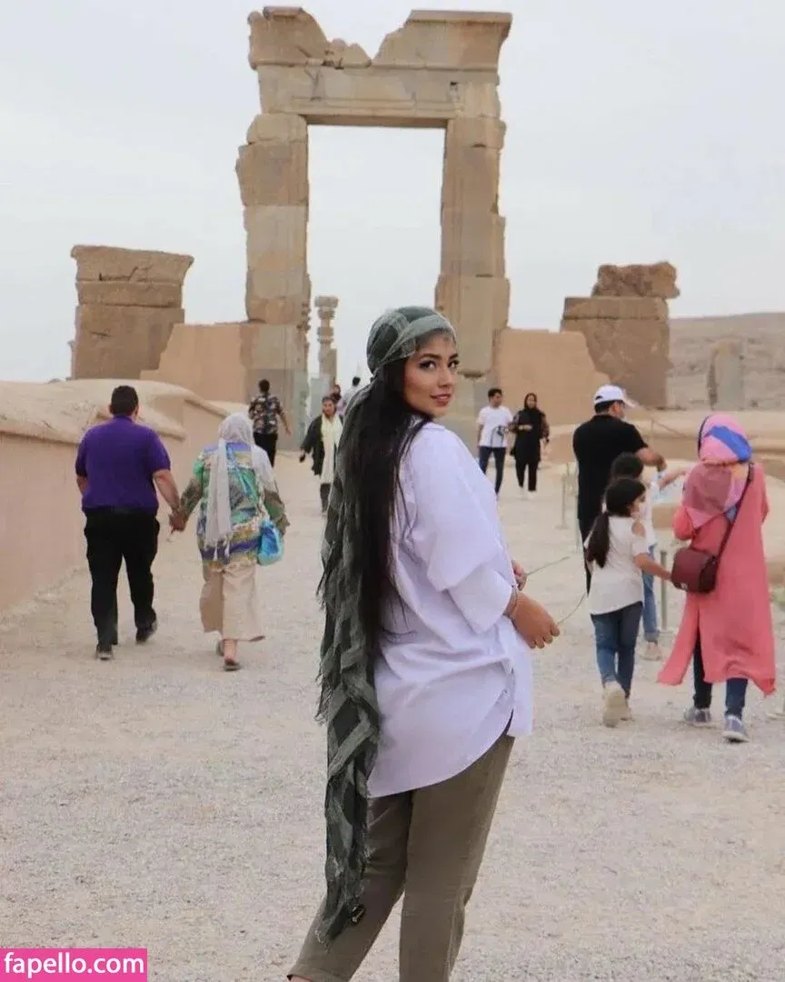 Parya_per Onlyfans Photo Gallery 