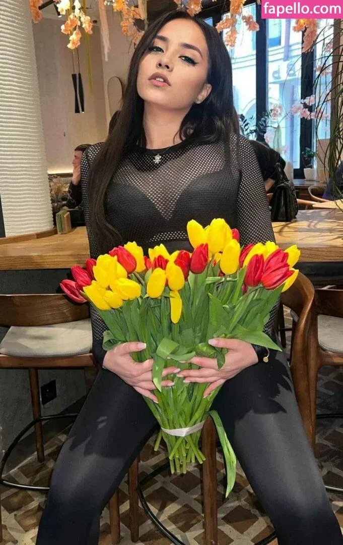 Parya_per Onlyfans Photo Gallery 