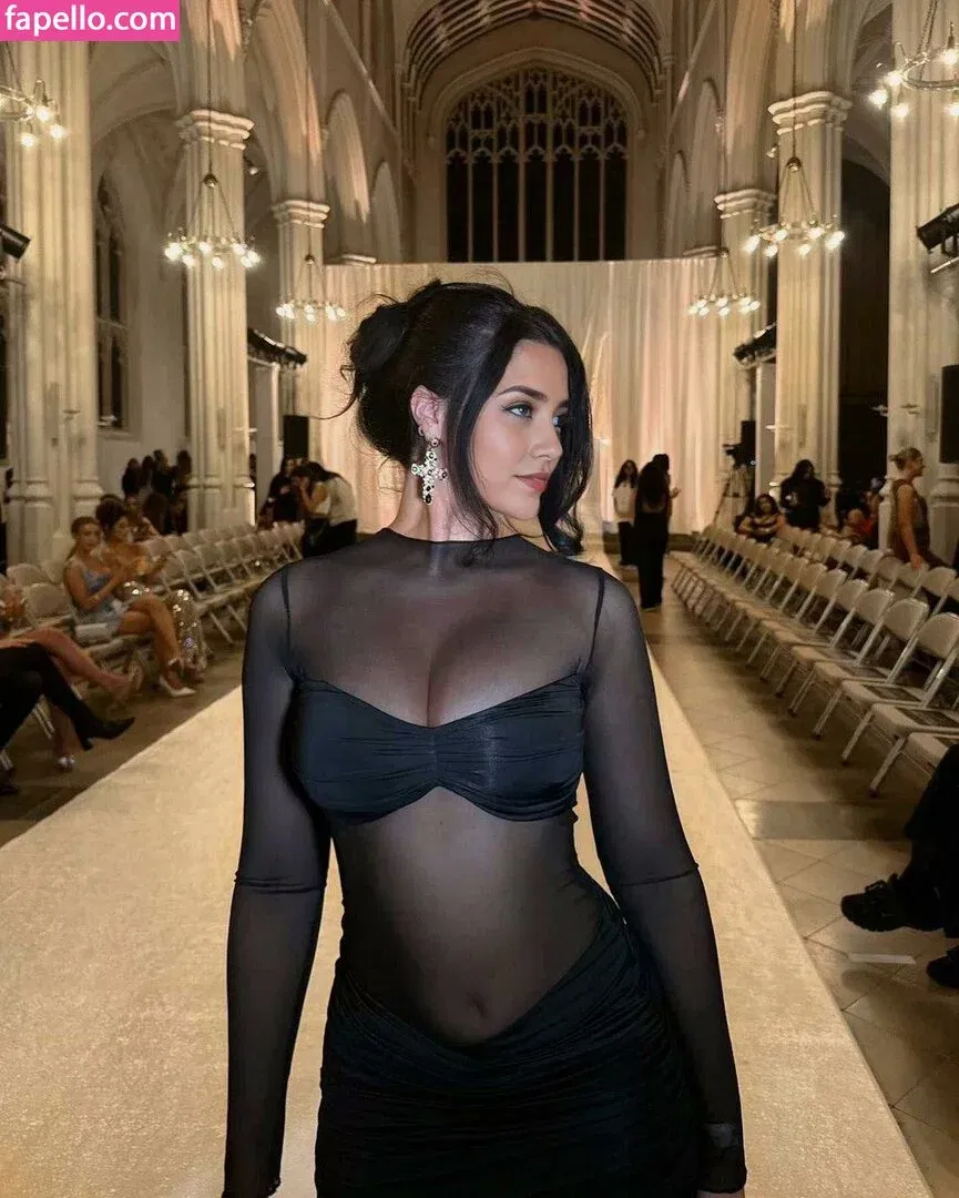 Parya_per Onlyfans Photo Gallery 