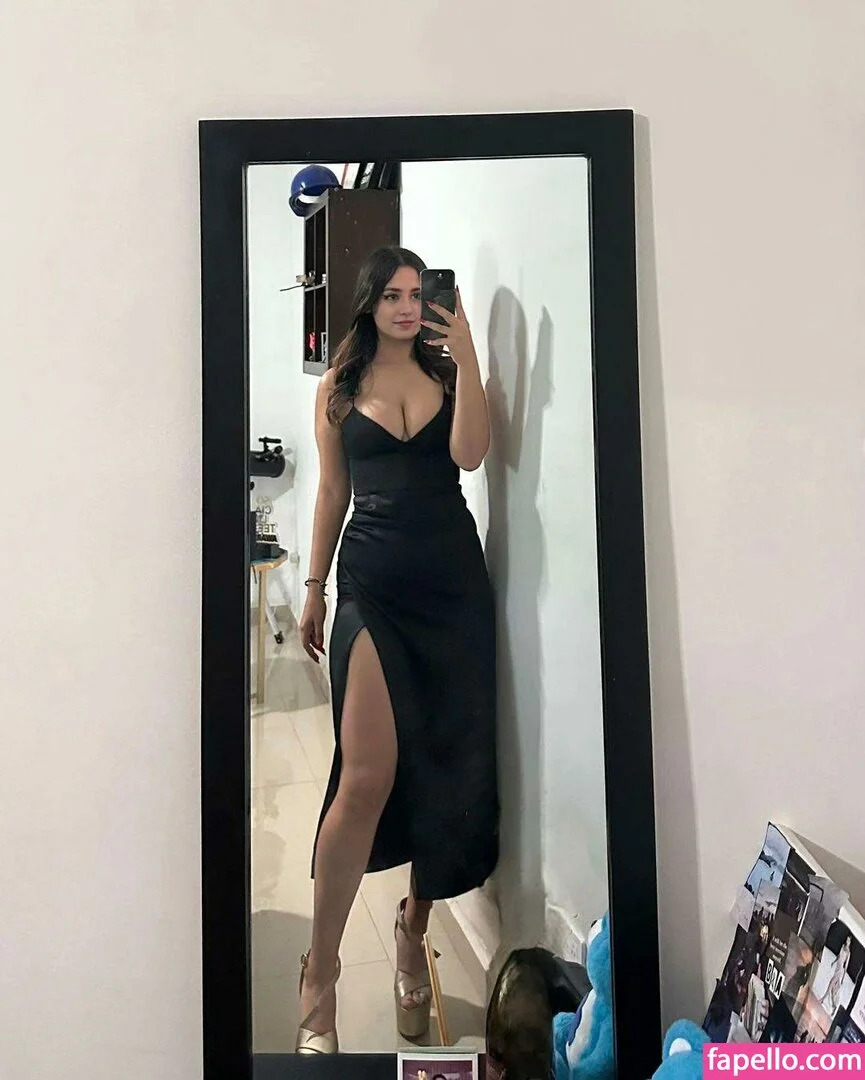 Parya_per Onlyfans Photo Gallery 