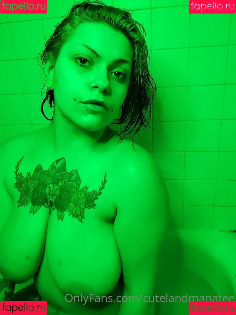 trusteemanatee Onlyfans Photo Gallery 