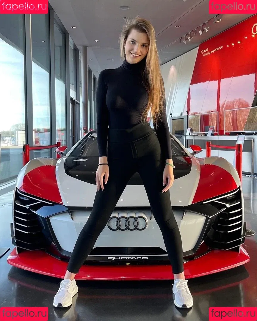 Vivien Keszthelyi Onlyfans Photo Gallery 
