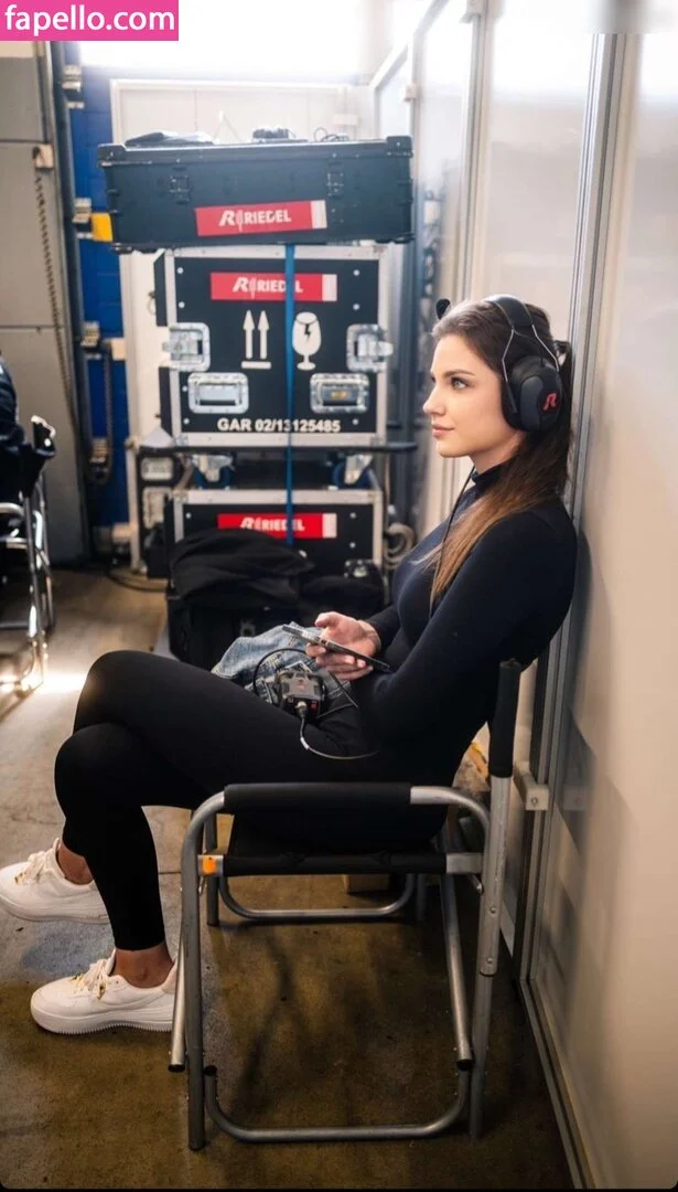 Vivien Keszthelyi Onlyfans Photo Gallery 