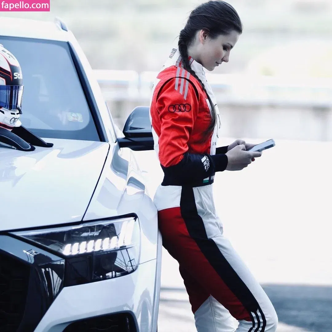 Vivien Keszthelyi Onlyfans Photo Gallery 