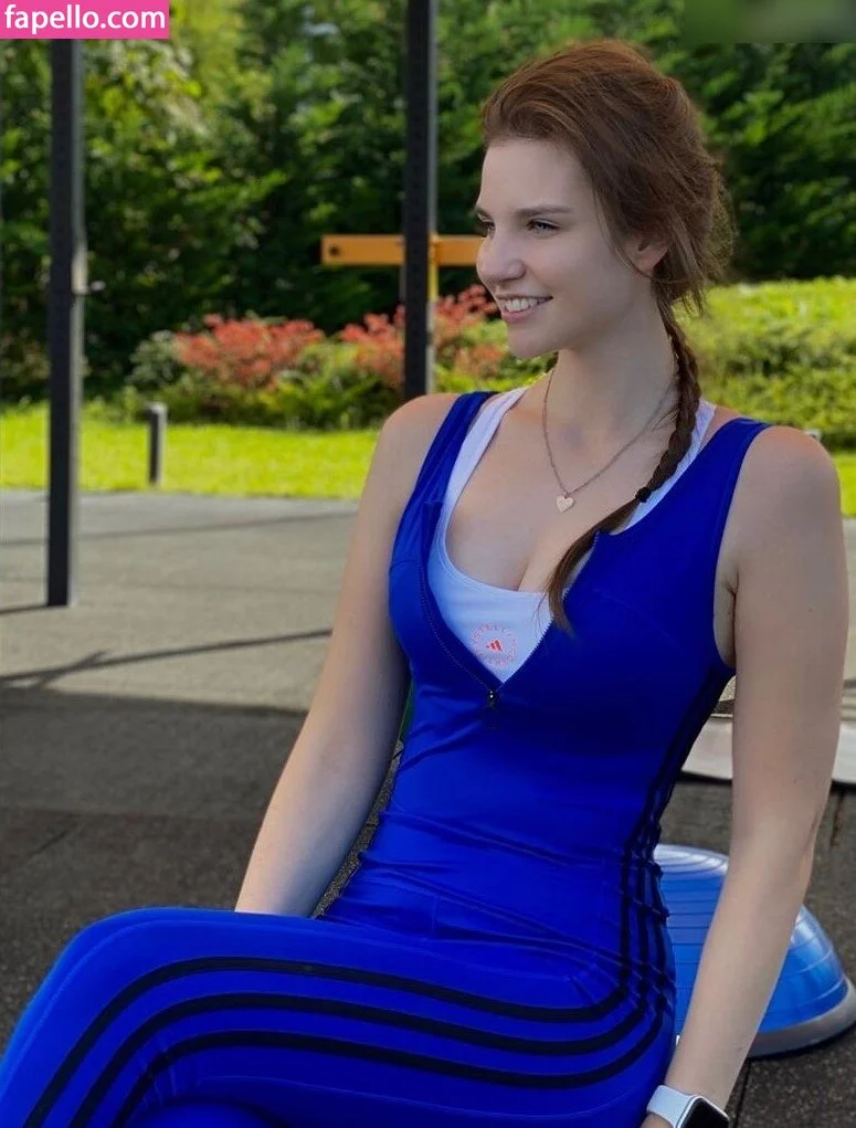 Vivien Keszthelyi Onlyfans Photo Gallery 