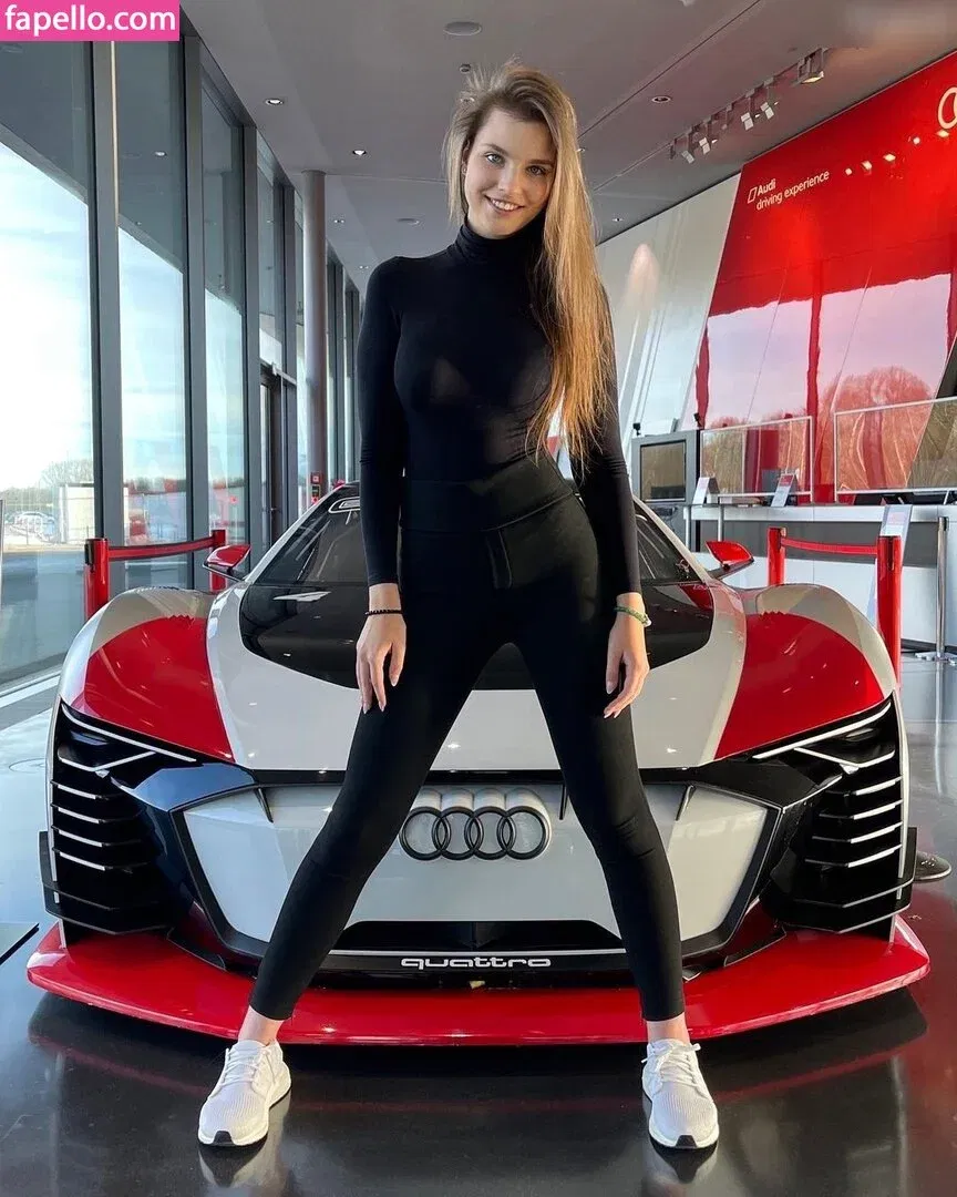 Vivien Keszthelyi Onlyfans Photo Gallery 