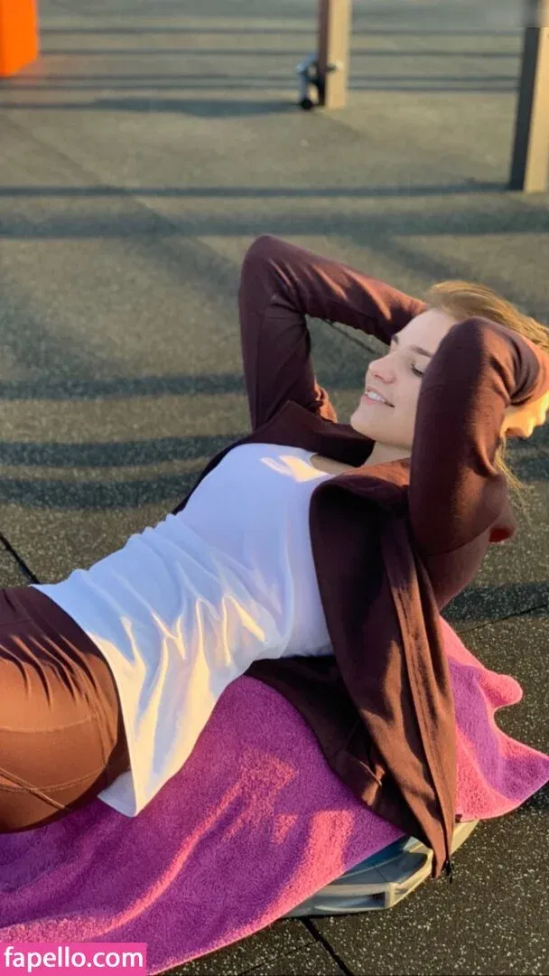 Vivien Keszthelyi Onlyfans Photo Gallery 