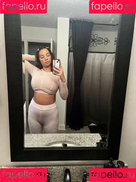 lilllyyy242 Onlyfans Photo Gallery 