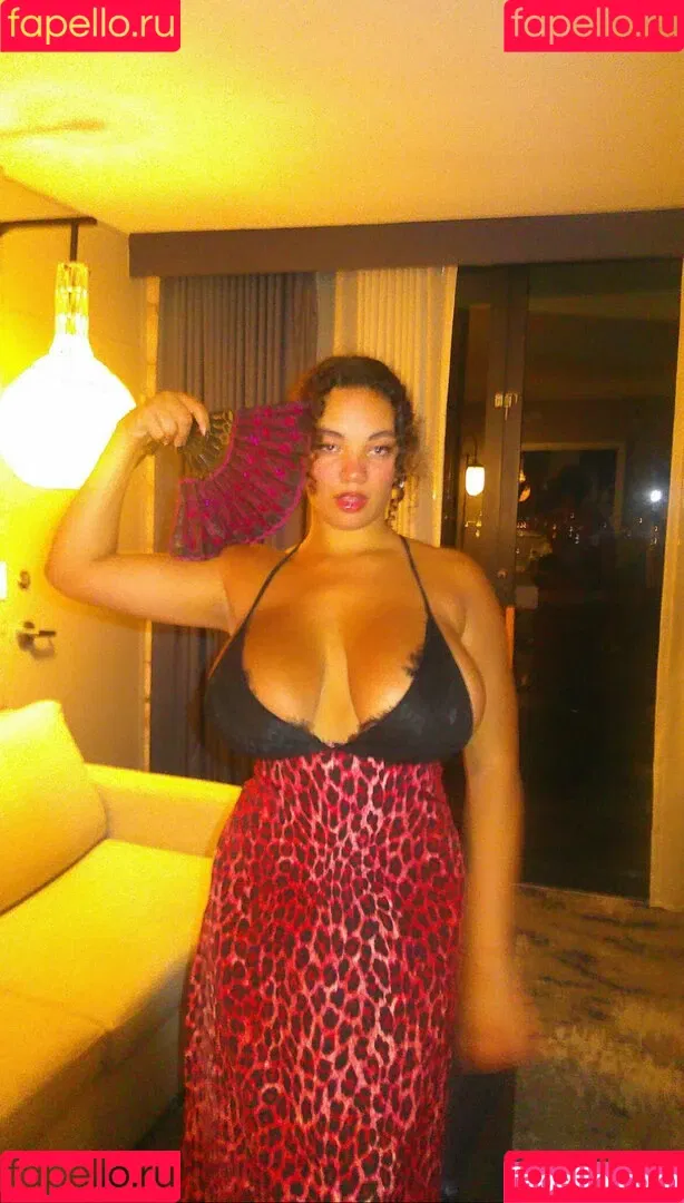 lilllyyy242 Onlyfans Photo Gallery 