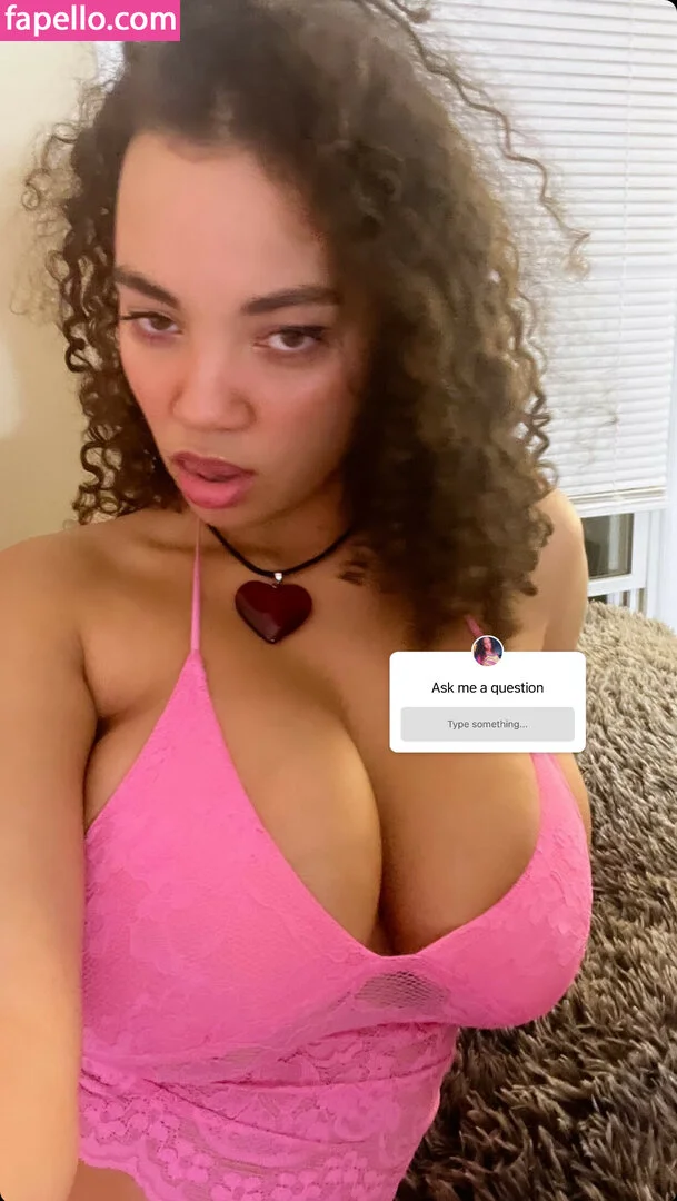 lilllyyy242 Onlyfans Photo Gallery 