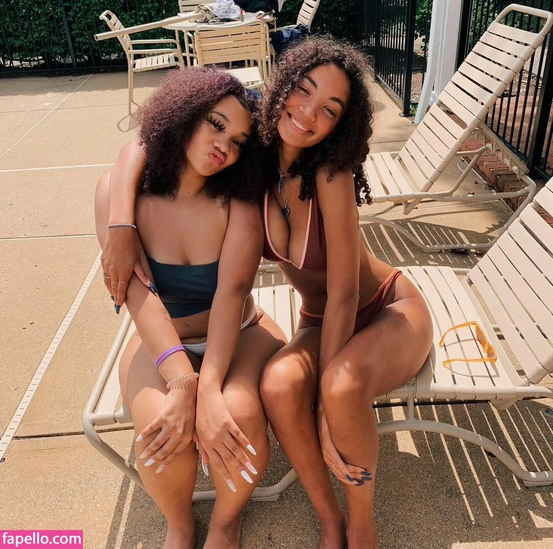 lilllyyy242 Onlyfans Photo Gallery 