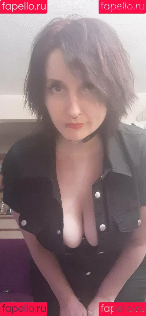 peacelily1993 Onlyfans Photo Gallery 