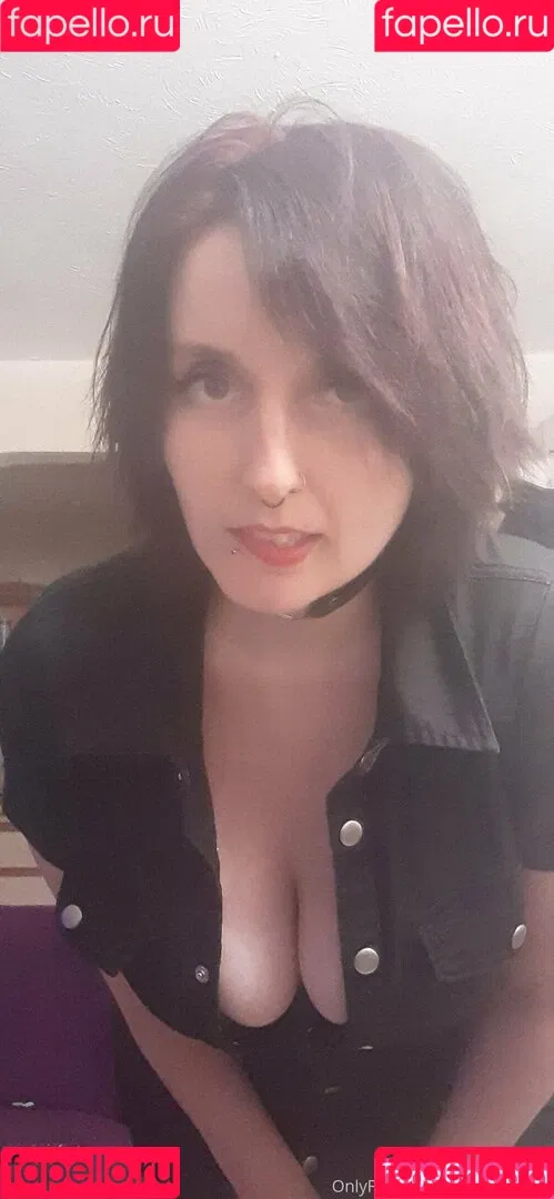 peacelily1993 Onlyfans Photo Gallery 