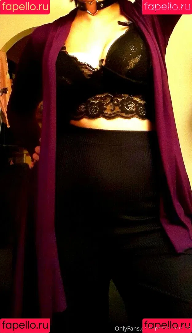 peacelily1993 Onlyfans Photo Gallery 