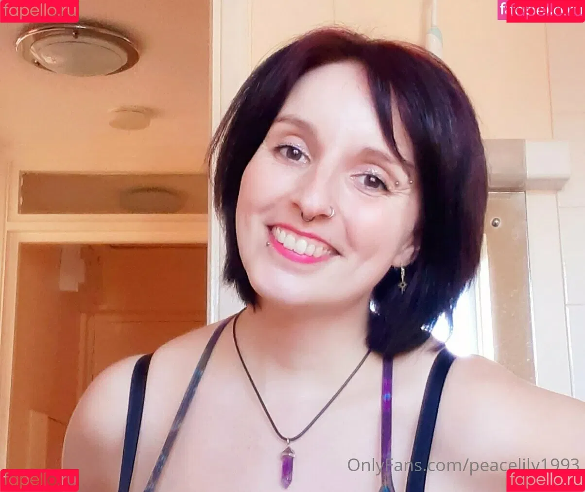 peacelily1993 Onlyfans Photo Gallery 