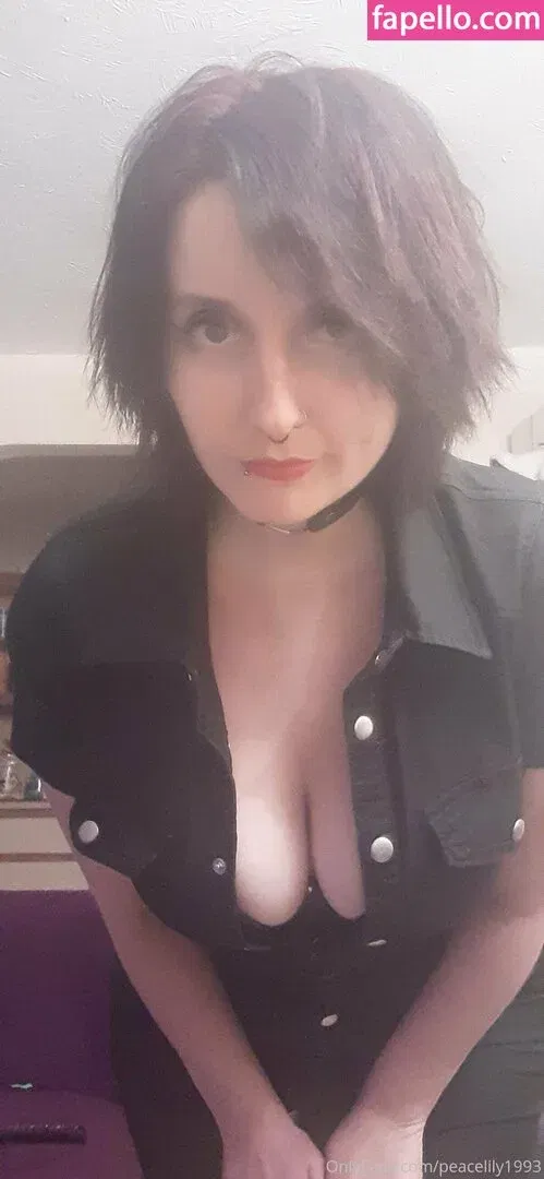 peacelily1993 Onlyfans Photo Gallery 