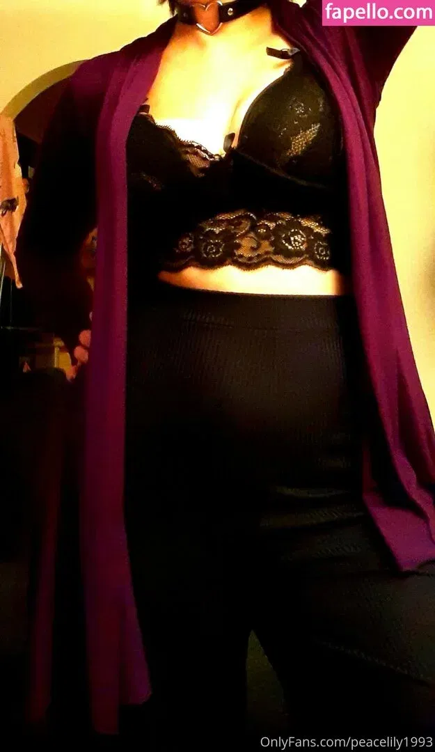 peacelily1993 Onlyfans Photo Gallery 