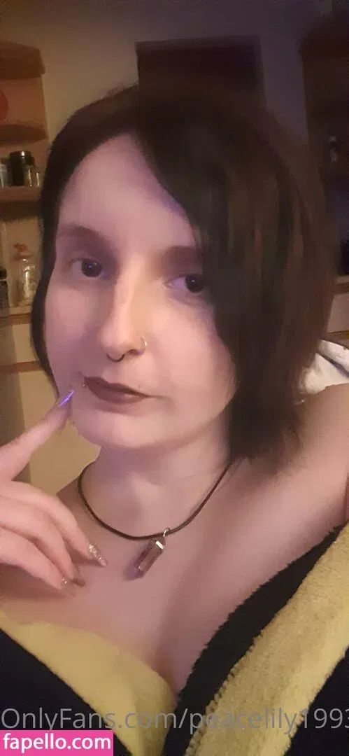 peacelily1993 Onlyfans Photo Gallery 